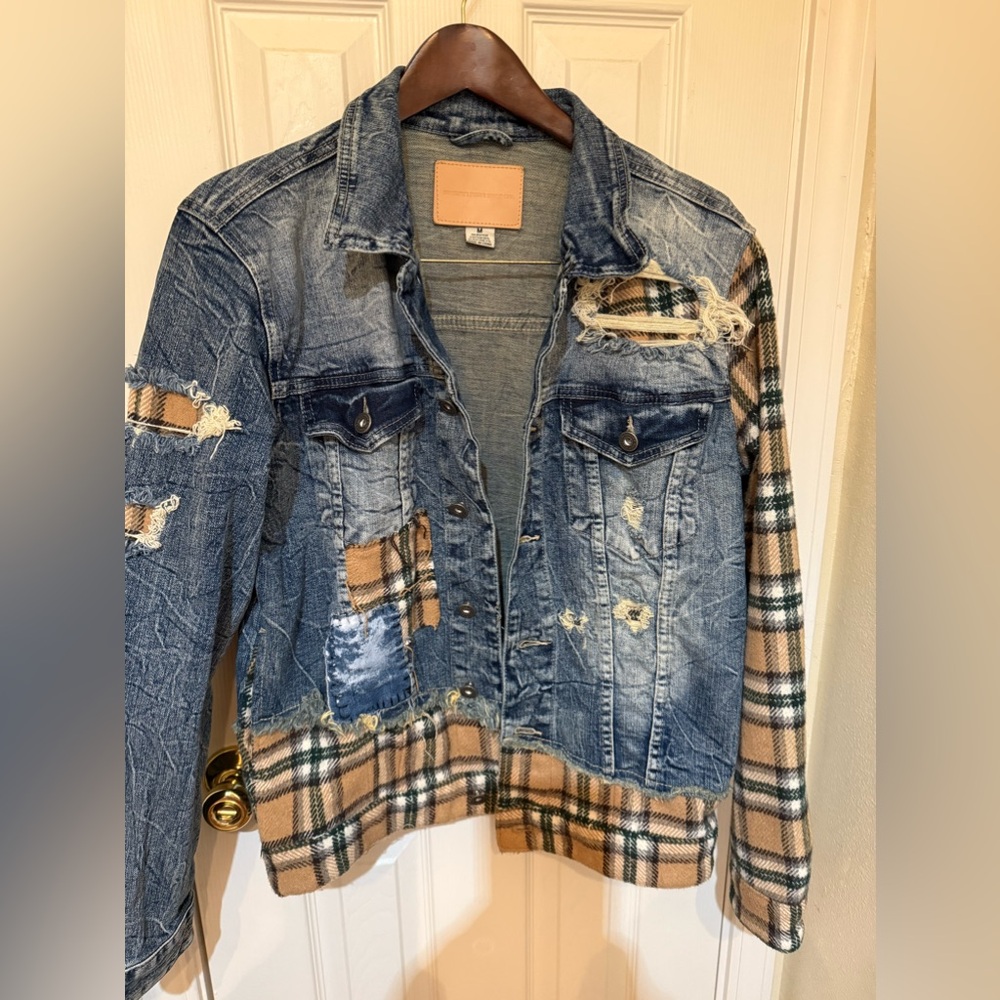 EUC Smoke Rise NY Mixed Media Fashion Jean Jacket